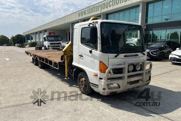 2005 Hino FD C 6x2 Tray/Crane Truck