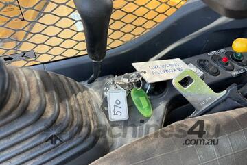 2017 Komatsu PC88MR-8 Excavator (Rubber Padded)