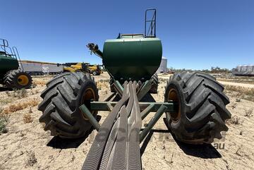 20000L SIMPLICITY + 24M BOURGAULT 3320 PARALINK