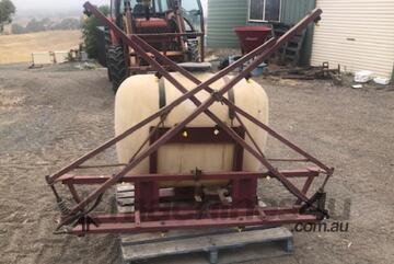 Hardi 400L   Boom Spray
