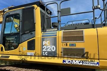 2017 KOMATSU PC220LC-8MO EXCAVATOR WITH GPS