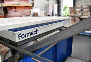 PRICE REDUCED - Formech 1250 Large Format Vacuum Former (Quartz-Heated, half sheet size)