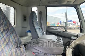 2005 Mitsubishi Fighter FK 6.0 Half Pan Half Curtain