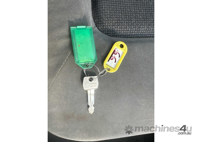 2008 Sterling LT9500 Prime Mover