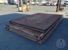 Unknown set OF - picture1' - Click to enlarge