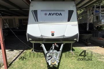 2019 UN  AVIDA EMERALD CARAVAN