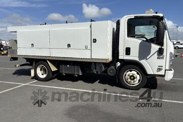 2010 Isuzu NQR450 N 4x2 Service Truck