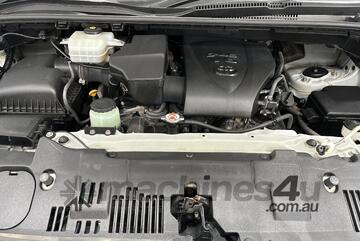 Toyota 2019   Hiace Petrol