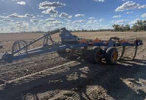 GRIZZLEY DEEP RIPPER & CRUMBLE BAR