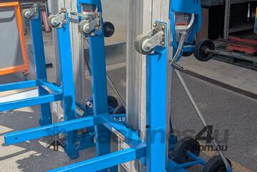 Genie   SLA-15 Material hoist