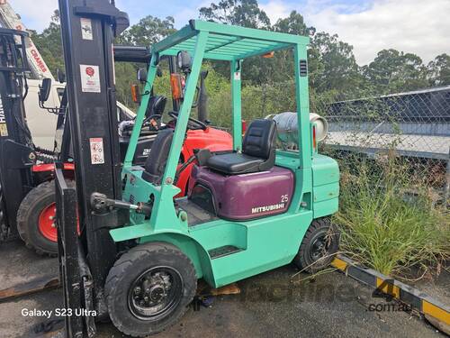 2.5t Mitshubishi Forklift