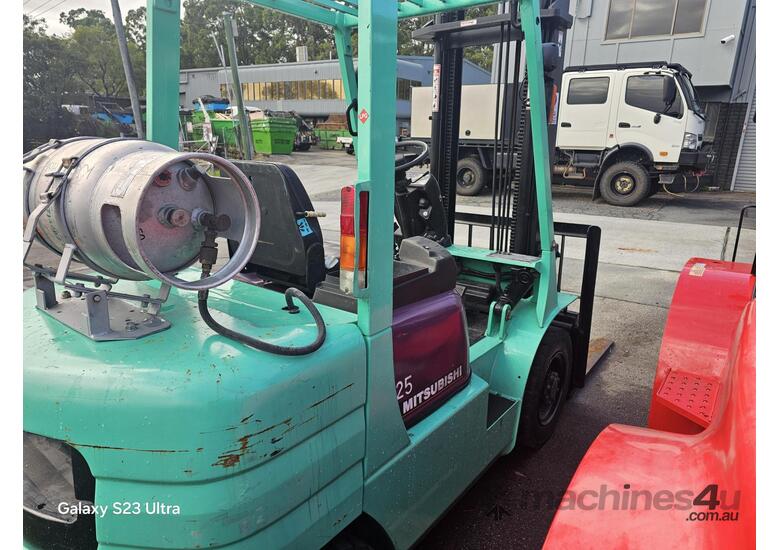 2.5t Mitshubishi Forklift