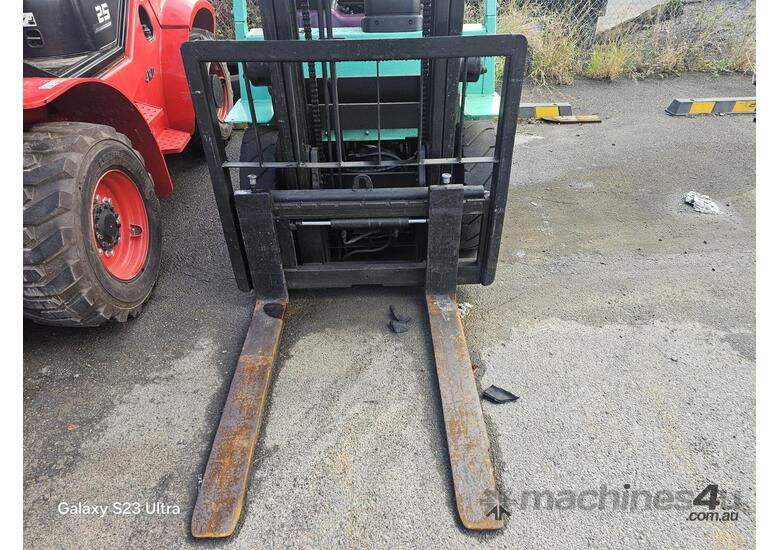 2.5t Mitshubishi Forklift