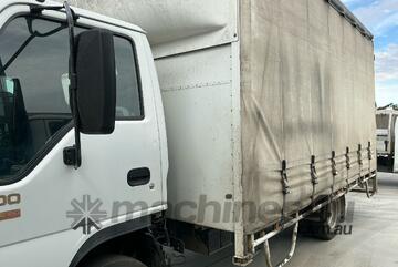 2007 Isuzu NPR 200 Curtain Sider