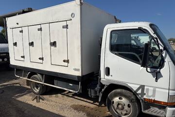 2005 Mitsubishi Fuso Canter Refrigerated Pantech