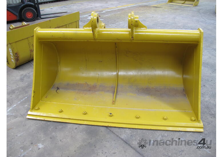 SEC 20 Ton Mud Bucket for Komatsu PC200 - Includes Pin, 1930mm Width