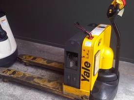 Yale Electric Pallet Truck 1800kg - Brand New Battery! - picture0' - Click to enlarge