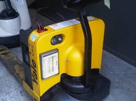 Yale Electric Pallet Truck 1800kg - Brand New Battery! - picture0' - Click to enlarge
