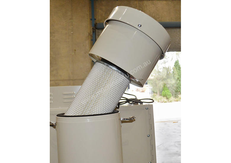 caption MTSBC880 - METALTECH 880 LITRE INDUSTRIAL SANDBLASTER CABINET