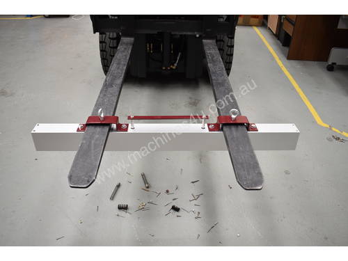 MAGNETIC FORKLIFT SWEEPER ATTACHMENT 48