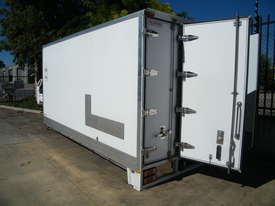 truck freezer body  new - picture0' - Click to enlarge