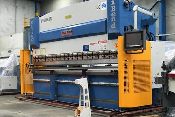 4000mm x 175Ton CNC iBend Touch Screen, Laser Guards