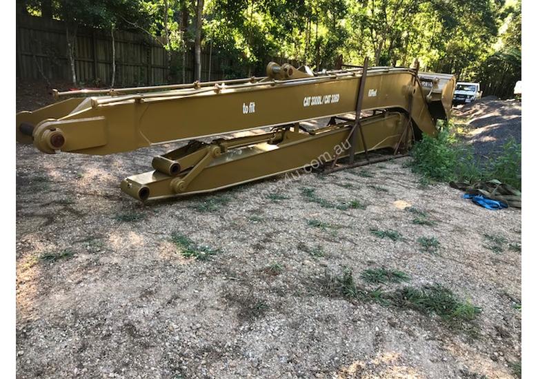 caption NEW Long Reach Boom Suit Cat 330DL