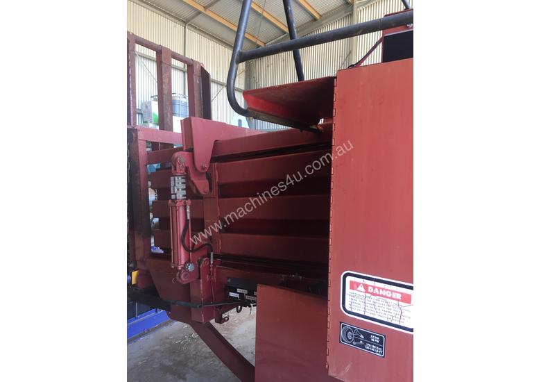 caption Case 8575 Hay Baler