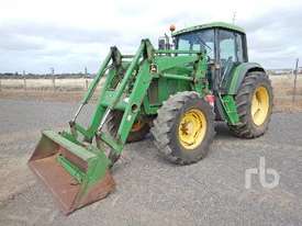 JOHN DEERE 6800 MFWD Tractor - picture0' - Click to enlarge