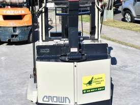 Crown 1.25T Walkie Reach Stacker Forklift with Lifting Lugs FOR SALE - picture2' - Click to enlarge