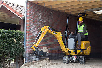 CATERPILLAR 300.9D MINI HYDRAULIC EXCAVATOR