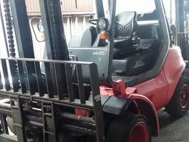 Linde LPG Forklift 4.5 Ton 3750mm Lift Height  - picture2' - Click to enlarge