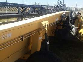 Honey Bee 36ft Header Front Harvester/Header - picture1' - Click to enlarge