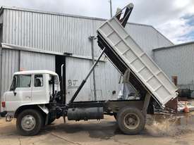 Tipper Hino truck FF177 13500 GVM - picture0' - Click to enlarge