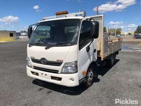 2013 Hino 300 617 - picture2' - Click to enlarge