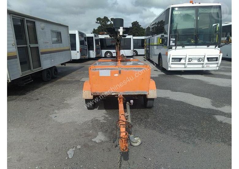 caption The Trailer Factory Stop/go Traffic Lights