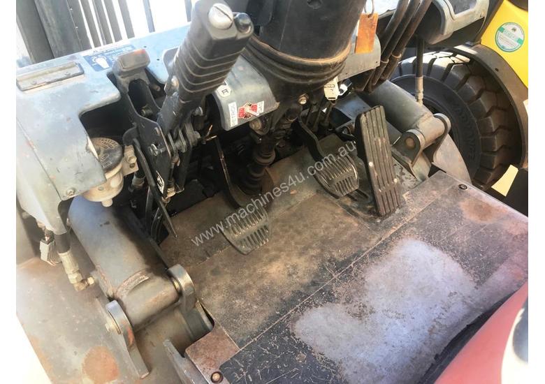 caption Toyota 42-6FG25