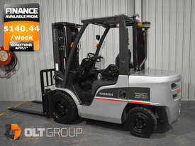 Nissan 3.5 Tonne Diesel Forklift Container Mast 2013 Model with 3849 Low Hours - picture0' - Click to enlarge