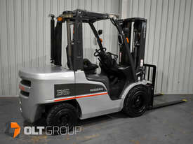 Nissan 3.5 Tonne Diesel Forklift Container Mast 2013 Model with 3849 Low Hours - picture1' - Click to enlarge
