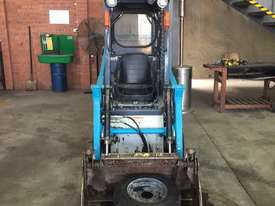TOYOTA 4SDK4 skid steer with low hours in excellent condition. - picture0' - Click to enlarge