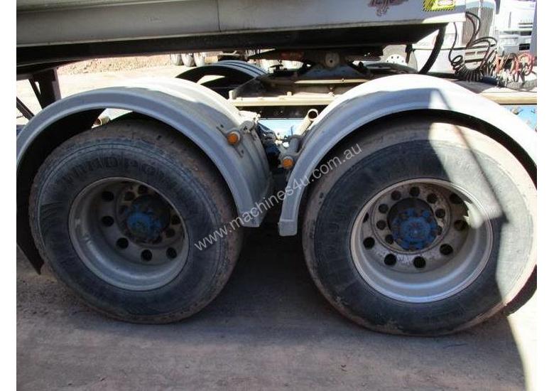 caption Iveco Powerstar