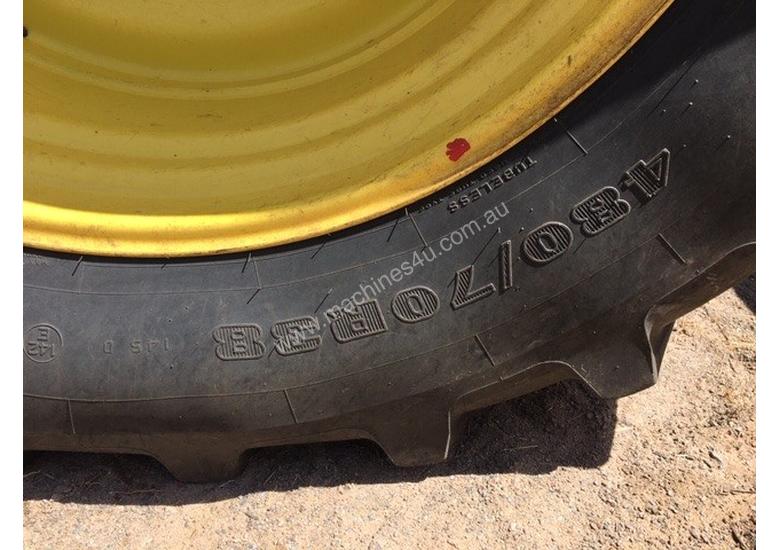 caption John Deere 6105M FWA/4WD Tractor