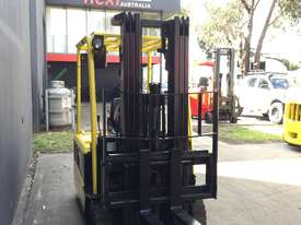 Hyundai 18BT-7AC 1.8 Ton 3 Wheeler Electric Counterbalance Forklift Refurbished - picture2' - Click to enlarge