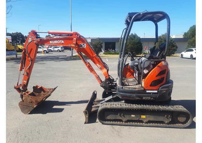 Used 2015 Kubota U253 Excavator in , Listed on Machines4u