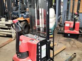 PALLET STACKER WALKIE STACKER ELECTRIC 1200KG 3300MM LIFT ONLY $2500+GST - picture2' - Click to enlarge