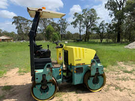 Ammann AV40 Vibrating Roller Roller/Compacting - picture1' - Click to enlarge