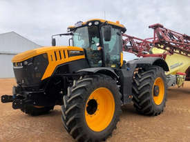 JCB FASTRAC 8330 FWA/4WD Tractor - picture0' - Click to enlarge