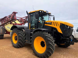 JCB FASTRAC 8330 FWA/4WD Tractor - picture1' - Click to enlarge