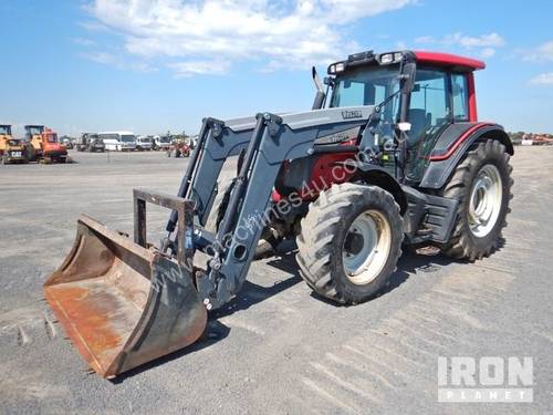 2011 Valtra N101 MFWD Tractor