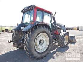 2011 Valtra N101 MFWD Tractor - picture2' - Click to enlarge